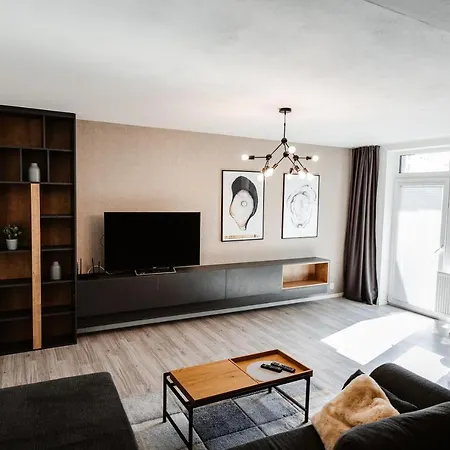 Ah Mlynska Basta Iii アパート *